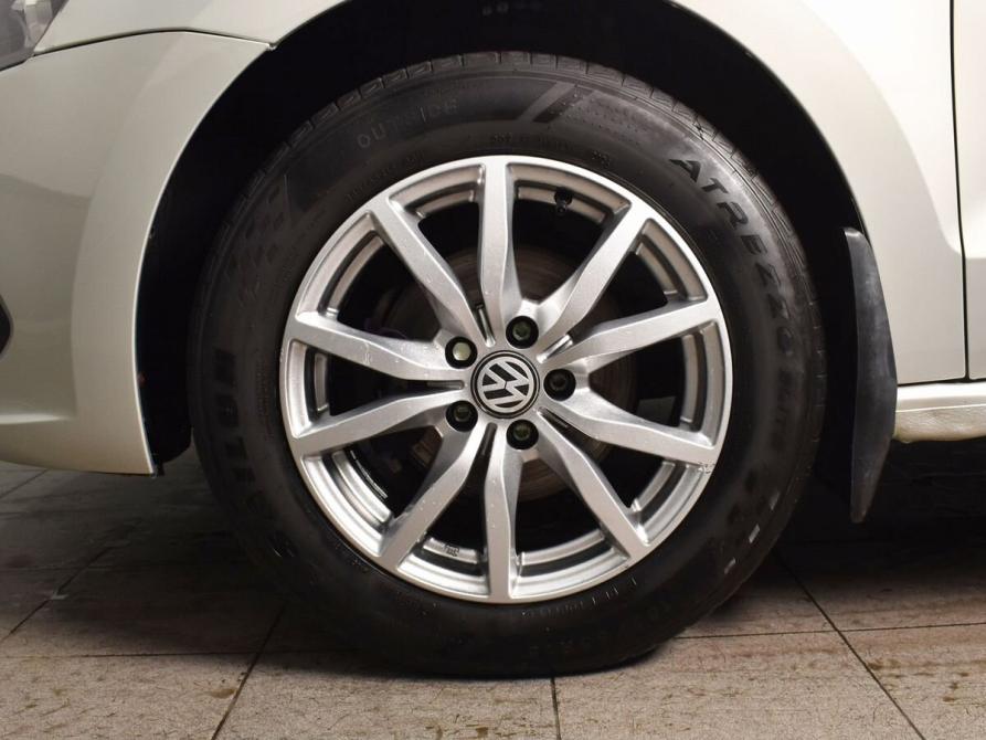 Volkswagen Polo V Кемерово  - изображение 11