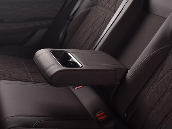 Geely Monjaro I Рестайлинг 2 с пробегом 2026 года, цена 4 030 995 рублей, 17 км, внедорожник, Автокод Объявления