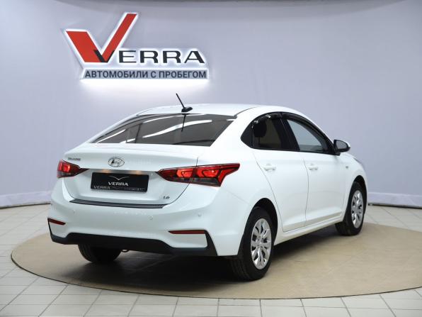 Hyundai Solaris II с пробегом 2017 года, цена 1 230 000 рублей, 141700 км, седан, Автокод Объявления