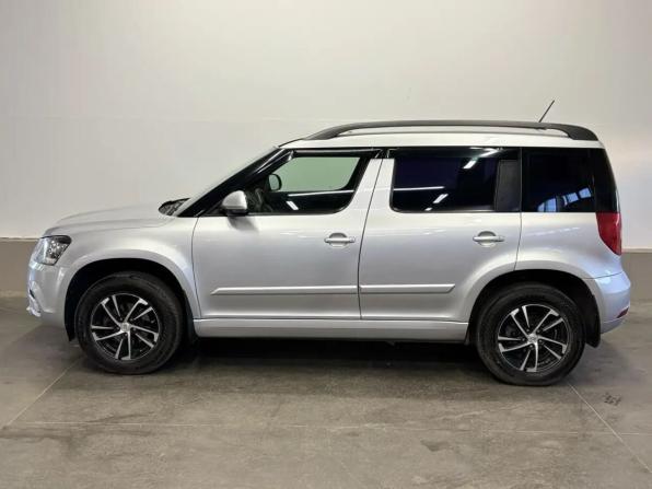 Skoda Yeti I Рестайлинг с пробегом 2015 года, цена 919 000 рублей, 214745 км, внедорожник, Автокод Объявления