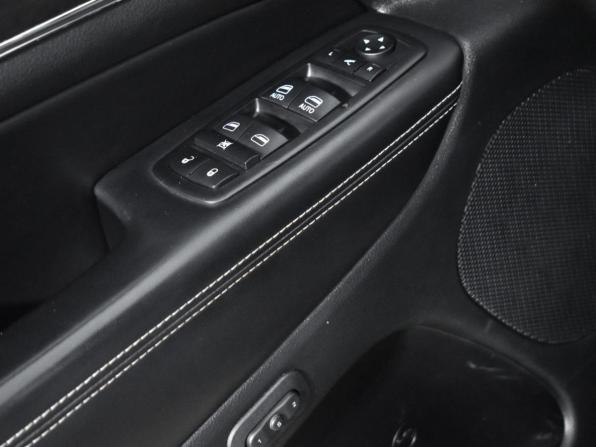 Jeep Grand Cherokee IV (WK2) Рестайлинг с пробегом 2013 года, цена 1 790 000 рублей, 293298 км, внедорожник, Автокод Объявления