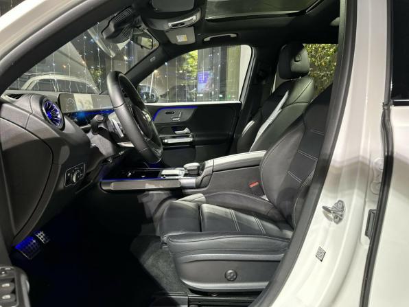 Mercedes-Benz EQB I с пробегом 2022 года, цена 5 300 000 рублей, 18200 км, внедорожник, Автокод Объявления