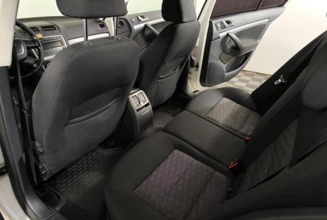 Skoda Octavia II (A5) Рестайлинг с пробегом 2013 года, цена 950 000 рублей, 346061 км, лифтбек, Автокод Объявления
