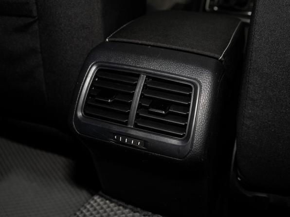 Volkswagen Golf VII с пробегом 2014 года, цена 1 270 000 рублей, 106300 км, универсал, Автокод Объявления