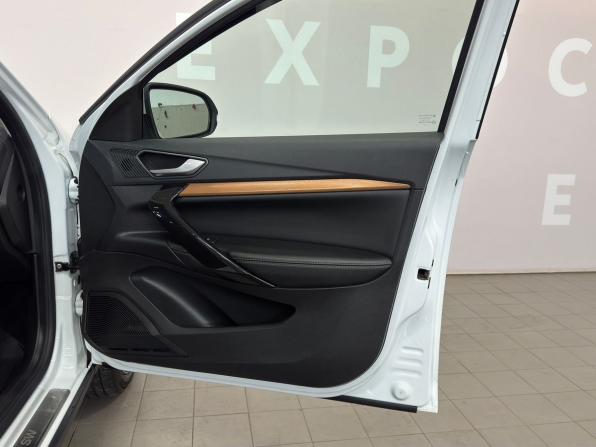 Lada (ВАЗ) Vesta I Рестайлинг (NG) с пробегом 2023 года, цена 1 270 000 рублей, 28704 км, седан, Автокод Объявления