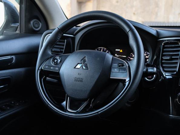 Mitsubishi Outlander III Рестайлинг 3 с пробегом 2019 года, цена 2 297 000 рублей, 84920 км, внедорожник, Автокод Объявления