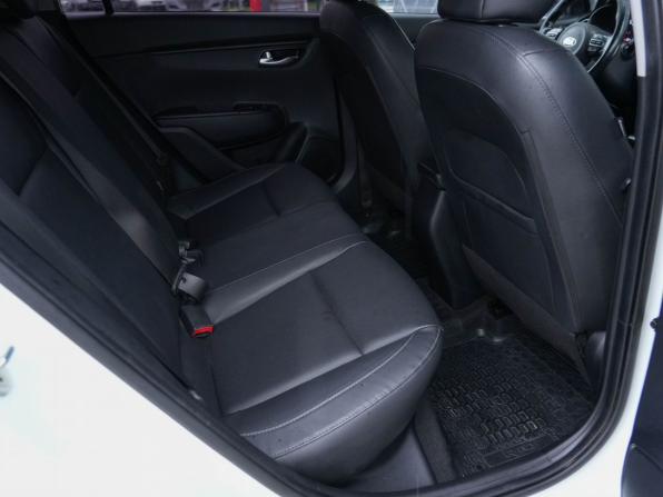 Kia Rio IV с пробегом 2018 года, цена 1 410 000 рублей, 103213 км, хэтчбек, Автокод Объявления