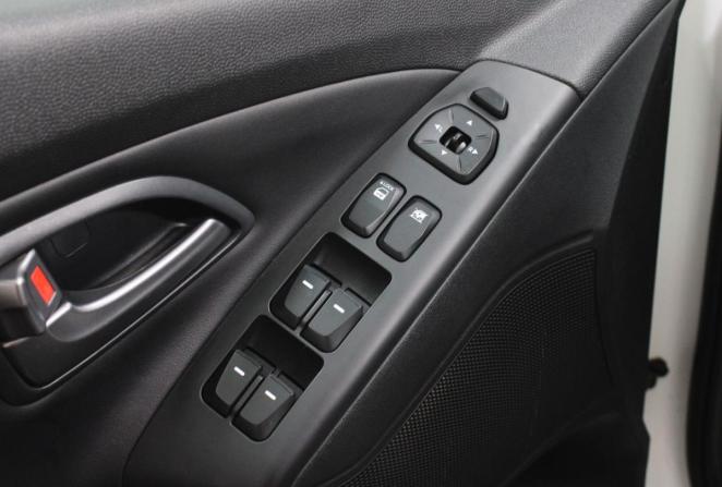 Hyundai ix35 I Рестайлинг с пробегом 2014 года, цена 1 225 000 рублей, 138659 км, внедорожник, Автокод Объявления