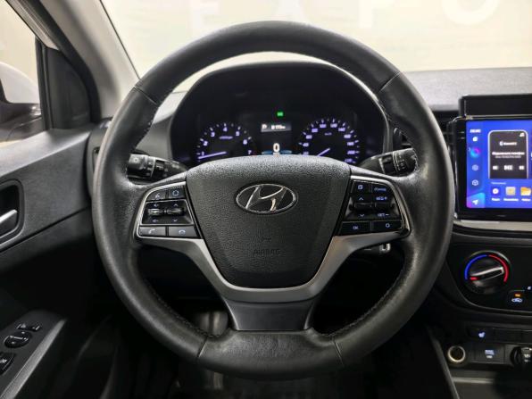 Hyundai Solaris II Рестайлинг с пробегом 2021 года, цена 1 300 000 рублей, 153324 км, седан, Автокод Объявления
