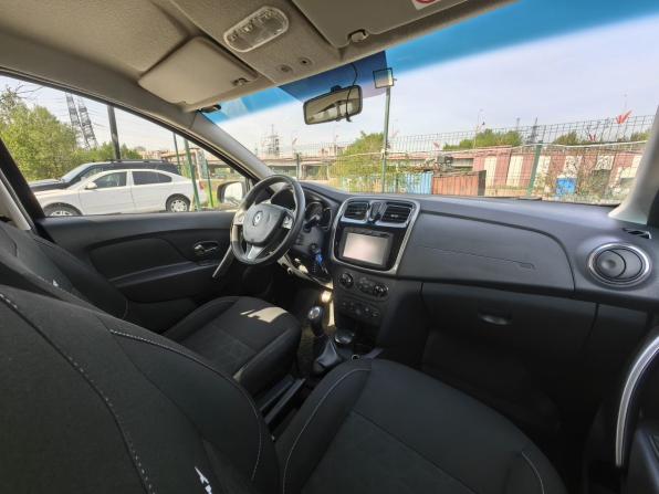 Renault Sandero II с пробегом 2015 года, цена 969 000 рублей, 116000 км, хэтчбек, Автокод Объявления