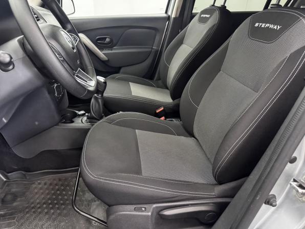 Renault Logan II Рестайлинг с пробегом 2021 года, цена 1 300 700 рублей, 104605 км, седан, Автокод Объявления