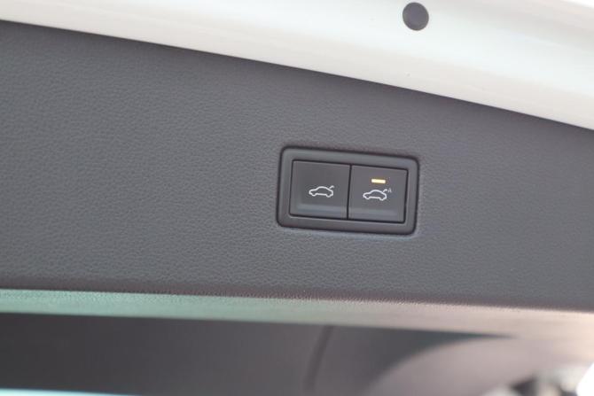 Volkswagen Tiguan II Рестайлинг с пробегом 2021 года, цена 3 090 000 рублей, 100224 км, внедорожник, Автокод Объявления