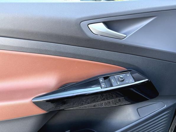 Volkswagen ID.4 с пробегом 2021 года, цена 3 490 000 рублей, 53387 км, внедорожник, Автокод Объявления