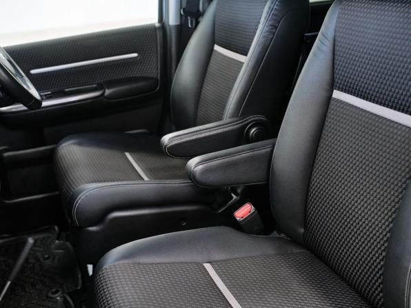 Honda Stepwgn V с пробегом 2015 года, цена 1 848 000 рублей, 106338 км, минивэн, Автокод Объявления
