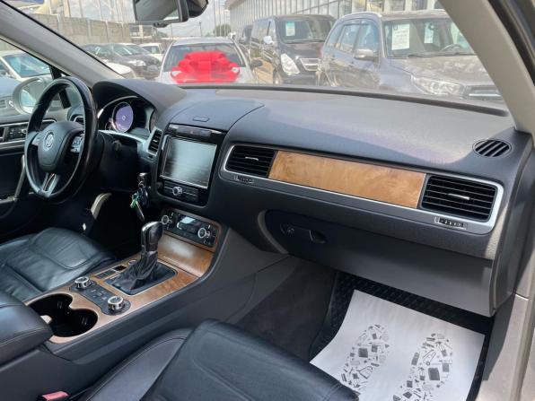 Volkswagen Touareg II с пробегом 2014 года, цена 2 399 000 рублей, 220900 км, внедорожник, Автокод Объявления