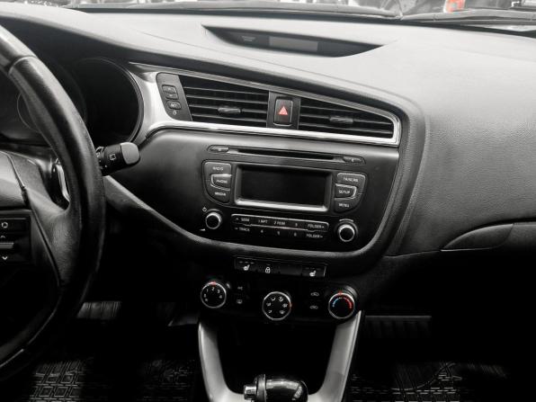 Kia Ceed II Рестайлинг с пробегом 2017 года, цена 1 530 000 рублей, 99931 км, универсал, Автокод Объявления