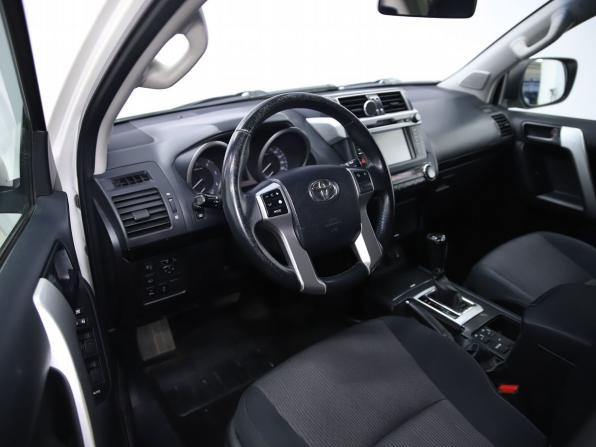 Toyota Land Cruiser Prado 150 Series Рестайлинг 1 с пробегом 2016 года, цена 3 650 000 рублей, 183180 км, внедорожник, Автокод Объявления