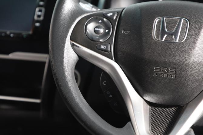 Honda Fit III Рестайлинг с пробегом 2019 года, цена 1 259 000 рублей, 139000 км, хэтчбек, Автокод Объявления