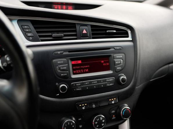 Kia Ceed II Рестайлинг с пробегом 2018 года, цена 1 518 000 рублей, 121730 км, универсал, Автокод Объявления