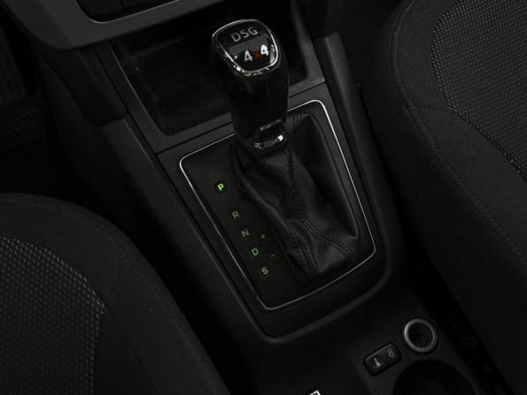 Skoda Yeti I Рестайлинг с пробегом 2013 года, цена 985 000 рублей, 134031 км, внедорожник, Автокод Объявления