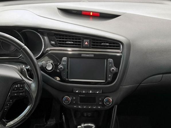 Kia Ceed II Рестайлинг с пробегом 2017 года, цена 1 199 000 рублей, 158790 км, хэтчбек, Автокод Объявления