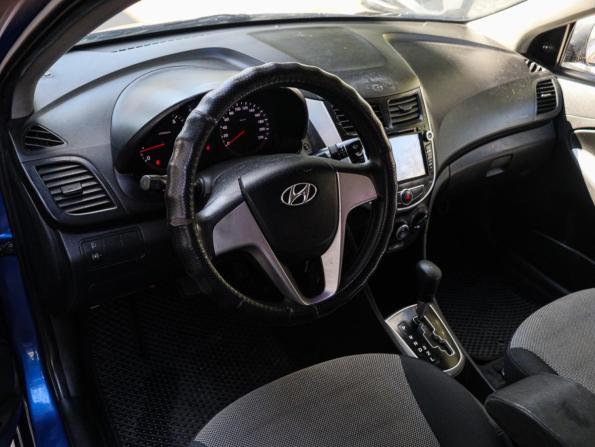 Hyundai Solaris I с пробегом 2011 года, цена 560 000 рублей, 376174 км, седан, Автокод Объявления