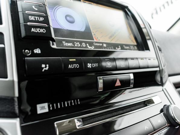 Toyota Land Cruiser 200 Series Рестайлинг 1 с пробегом 2015 года, цена 4 160 000 рублей, 254066 км, внедорожник, Автокод Объявления