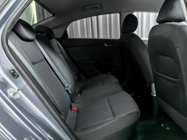 Hyundai Solaris II с пробегом 2017 года, цена 1 280 000 рублей, 105230 км, седан, Автокод Объявления