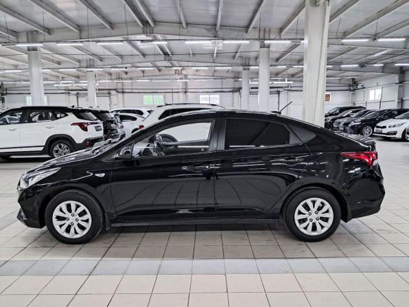 Hyundai Solaris II с пробегом 2017 года, цена 825 000 рублей, 239885 км, седан, Автокод Объявления
