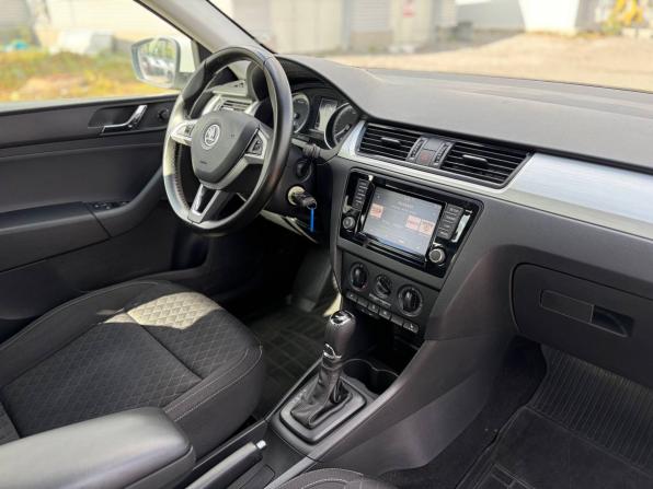 Skoda Rapid I с пробегом 2016 года, цена 895 000 рублей, 172166 км, лифтбек, Автокод Объявления