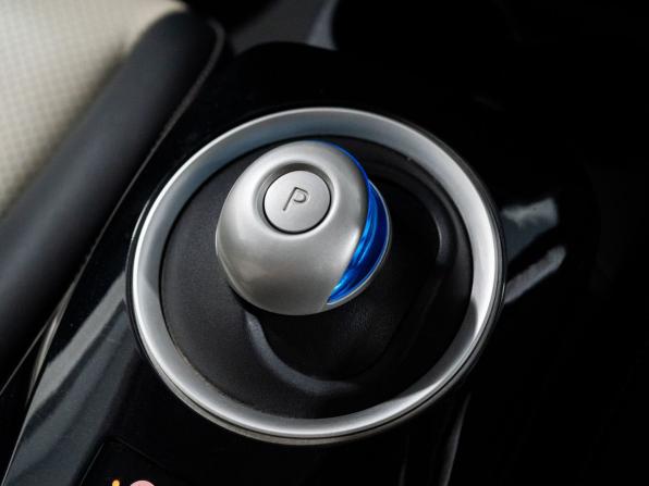 Nissan Leaf I (ZE0/AZE0) с пробегом 2017 года, цена 1 060 000 рублей, 127118 км, хэтчбек, Автокод Объявления