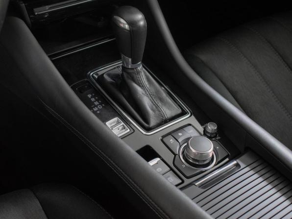 Mazda 6 III (GJ) Рестайлинг 2 с пробегом 2019 года, цена 2 355 000 рублей, 48099 км, седан, Автокод Объявления