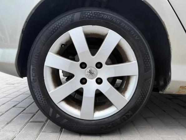 Peugeot 308 I с пробегом 2010 года, цена 435 000 рублей, 268530 км, хэтчбек, Автокод Объявления