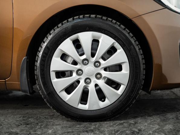 Kia Ceed II Рестайлинг с пробегом 2017 года, цена 1 349 000 рублей, 92050 км, хэтчбек, Автокод Объявления