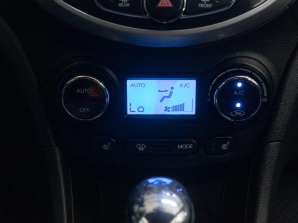 Hyundai Solaris I с пробегом 2013 года, цена 770 000 рублей, 189108 км, хэтчбек, Автокод Объявления