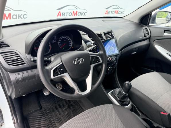 Hyundai Solaris I с пробегом 2013 года, цена 590 000 рублей, 240143 км, хэтчбек, Автокод Объявления