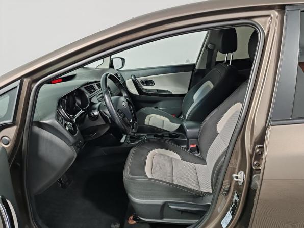 Kia Ceed II с пробегом 2013 года, цена 935 000 рублей, 231117 км, хэтчбек, Автокод Объявления