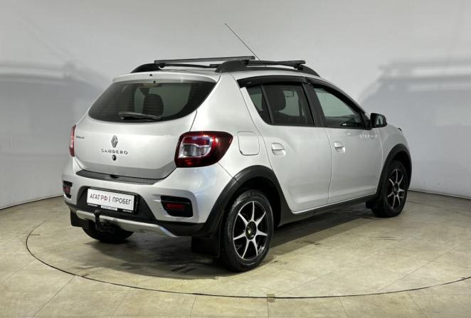 Renault Sandero II Рестайлинг с пробегом 2018 года, цена 959 000 рублей, 154024 км, хэтчбек, Автокод Объявления