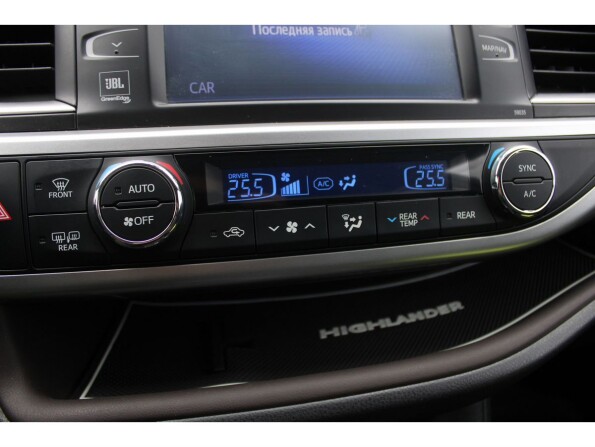 Toyota Highlander III (XU50) с пробегом 2015 года, цена 4 055 000 рублей, 60444 км, offers.body_type.unknown, Автокод Объявления