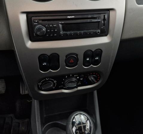 Renault Logan I Рестайлинг с пробегом 2012 года, цена 579 000 рублей, 100000 км, седан, Автокод Объявления