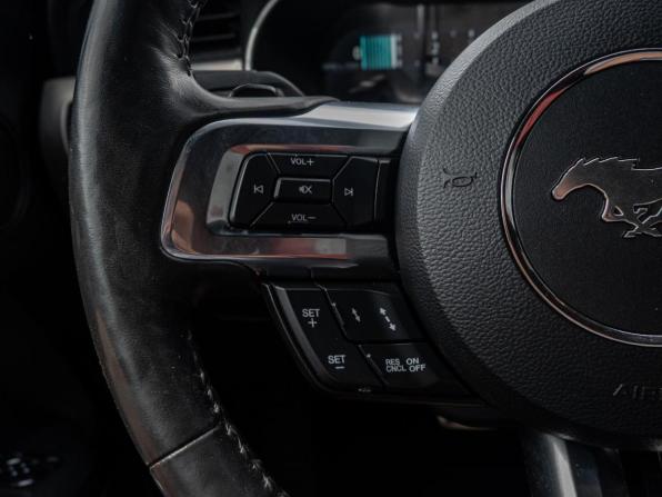 Ford Mustang VI Рестайлинг с пробегом 2022 года, цена 4 100 000 рублей, 32467 км, кабриолет, Автокод Объявления