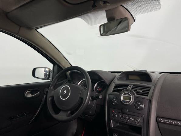 Renault Megane II Рестайлинг с пробегом 2008 года, цена 389 000 рублей, 251000 км, седан, Автокод Объявления