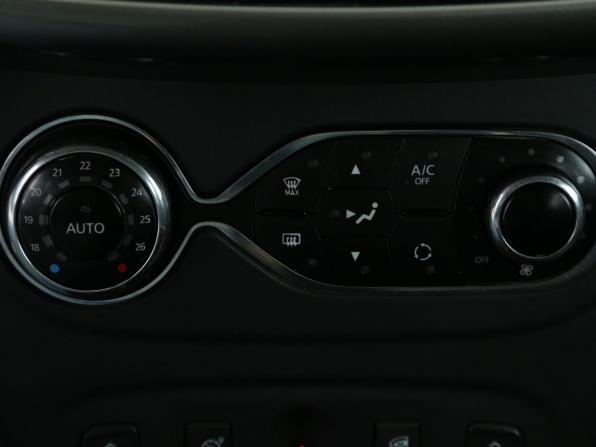 Renault Sandero II с пробегом 2016 года, цена 801 000 рублей, 218800 км, хэтчбек, Автокод Объявления
