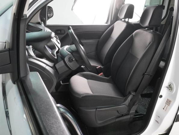 Renault Kangoo II Рестайлинг с пробегом 2020 года, цена 2 149 000 рублей, 159776 км, компактвэн, Автокод Объявления