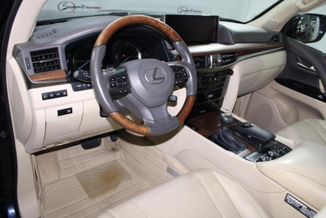 Lexus LX III Рестайлинг 2 с пробегом 2016 года, цена 7 700 000 рублей, 196533 км, внедорожник, Автокод Объявления