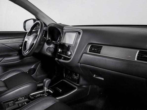 Mitsubishi Outlander III Рестайлинг 3 с пробегом 2020 года, цена 2 198 000 рублей, 120650 км, внедорожник, Автокод Объявления