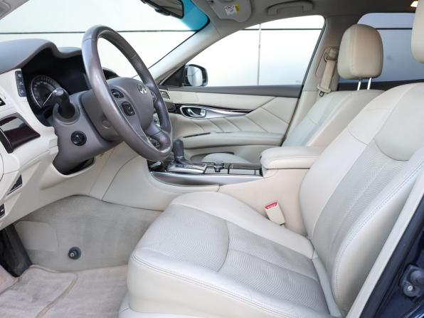 Infiniti Q70 I Рестайлинг с пробегом 2015 года, цена 1 898 000 рублей, 350685 км, седан, Автокод Объявления