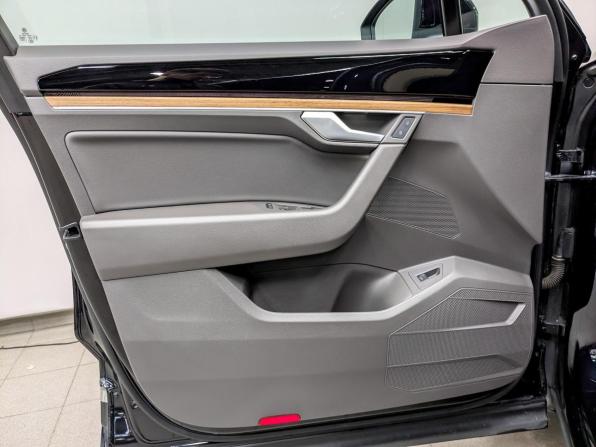 Volkswagen Touareg III с пробегом 2019 года, цена 5 200 000 рублей, 118808 км, внедорожник, Автокод Объявления