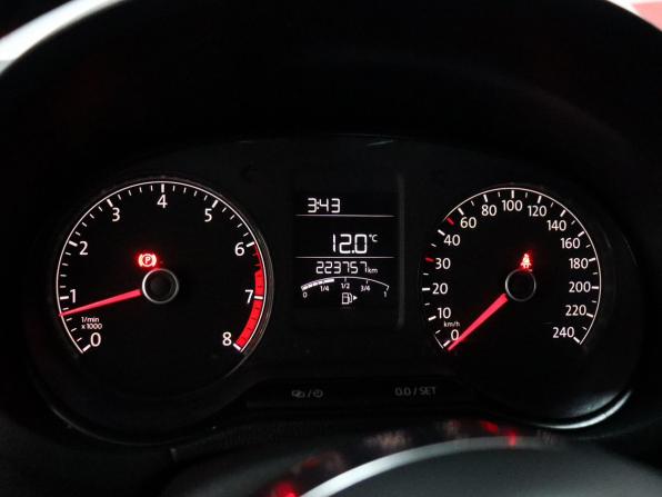 Volkswagen Polo V Рестайлинг с пробегом 2018 года, цена 859 000 рублей, 225000 км, седан, Автокод Объявления