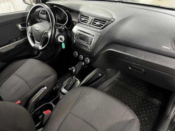 Kia Rio III Рестайлинг с пробегом 2015 года, цена 1 089 000 рублей, 75748 км, седан, Автокод Объявления